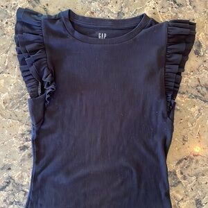 GAP women’s short sleeved ruffle shirt
